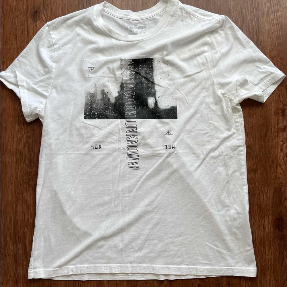 Express Graphic Tee